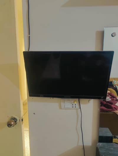 Samsung LCD TV available