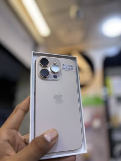 Apple iPhone 16 Pro