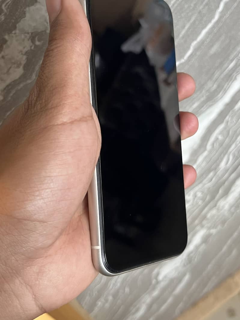 Apple iPhone 11 2