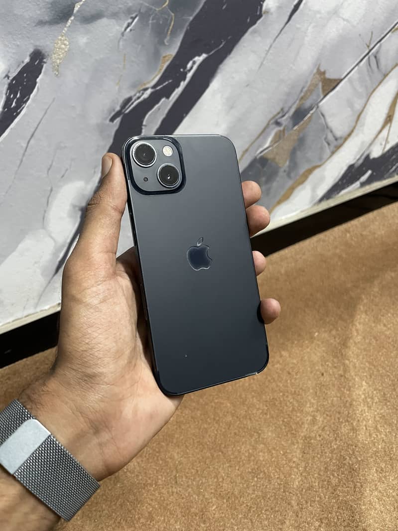Apple iPhone 13 0