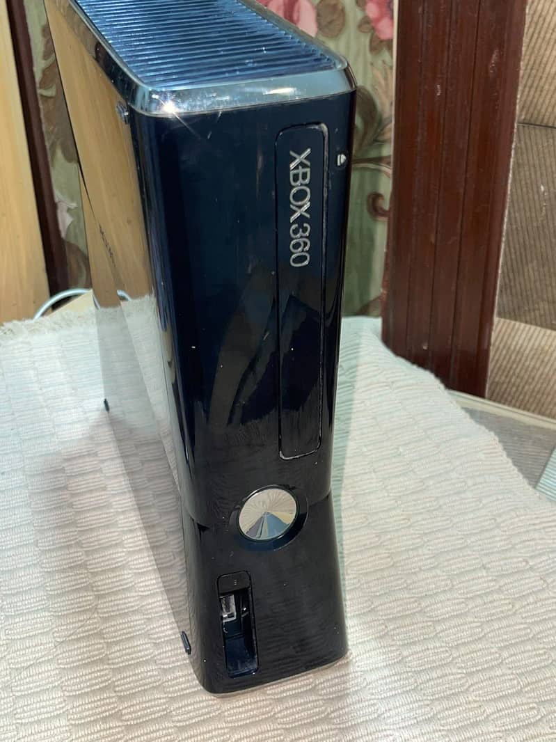 Xbox 360 console 6