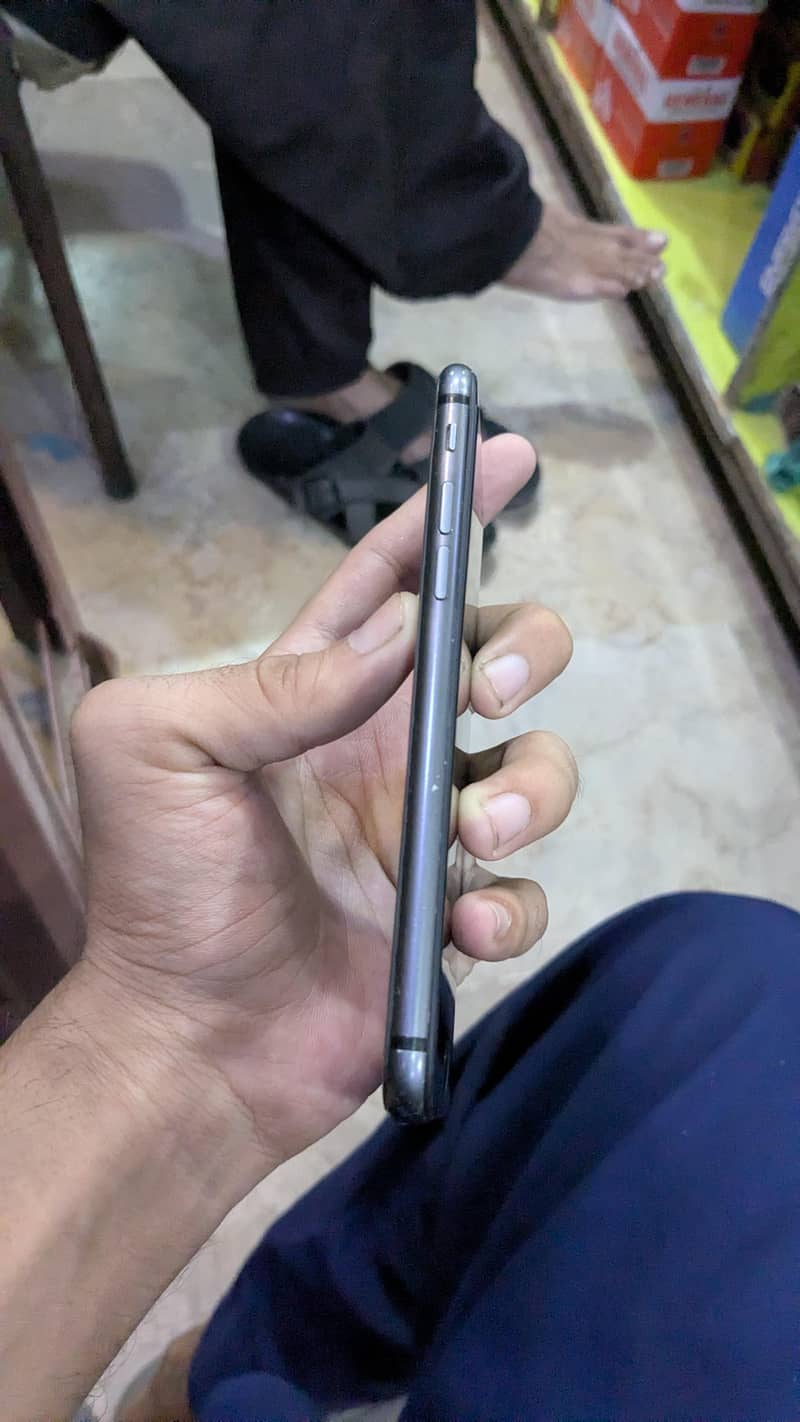 Apple iPhone 8 2