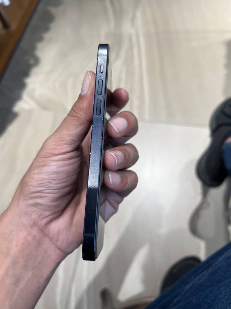 Apple iPhone 12 2