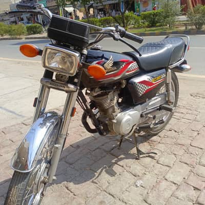 Honda 125 neat and clean condition 2024 model