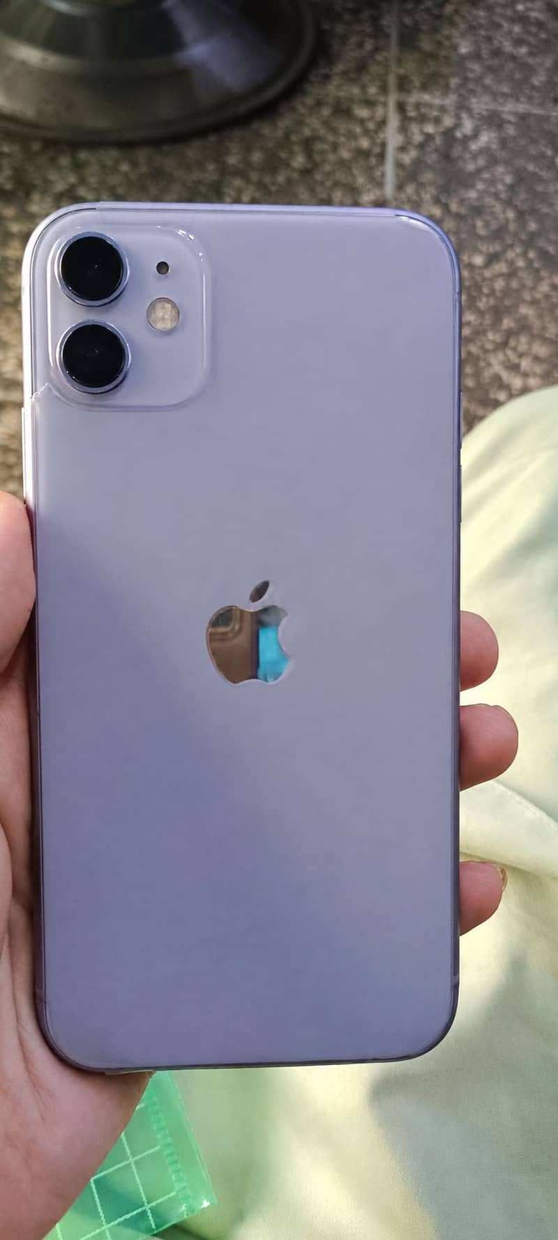 Apple iPhone 11 0
