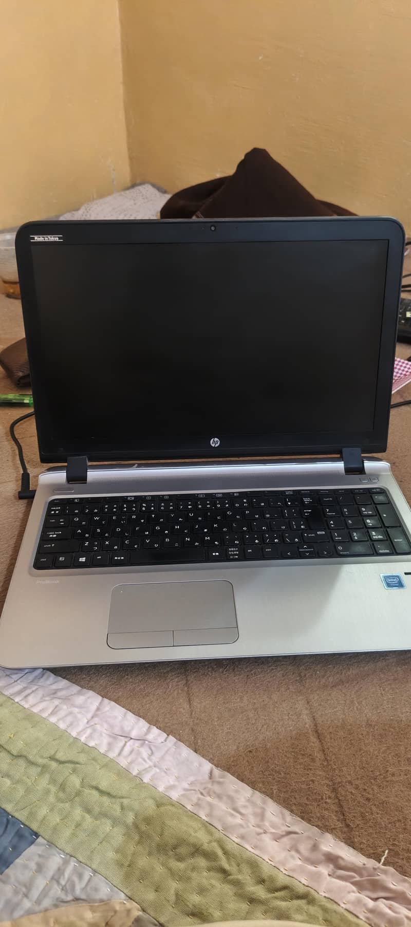 Laptop 0