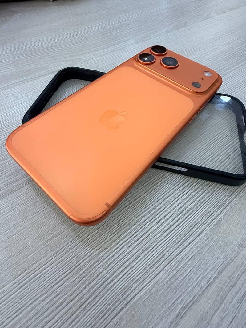 Apple iPhone 17 Pro Max 2