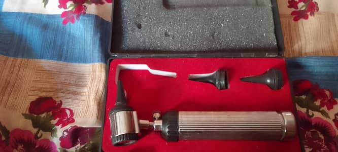Medical Otoscope Set (Ear Exam Kit) - Brand New Condition