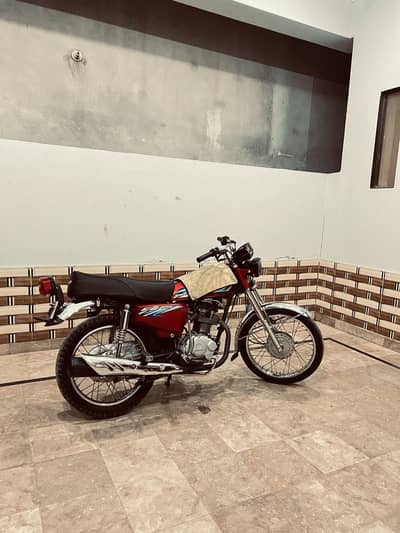 Honda 125 2018 model antique piece 