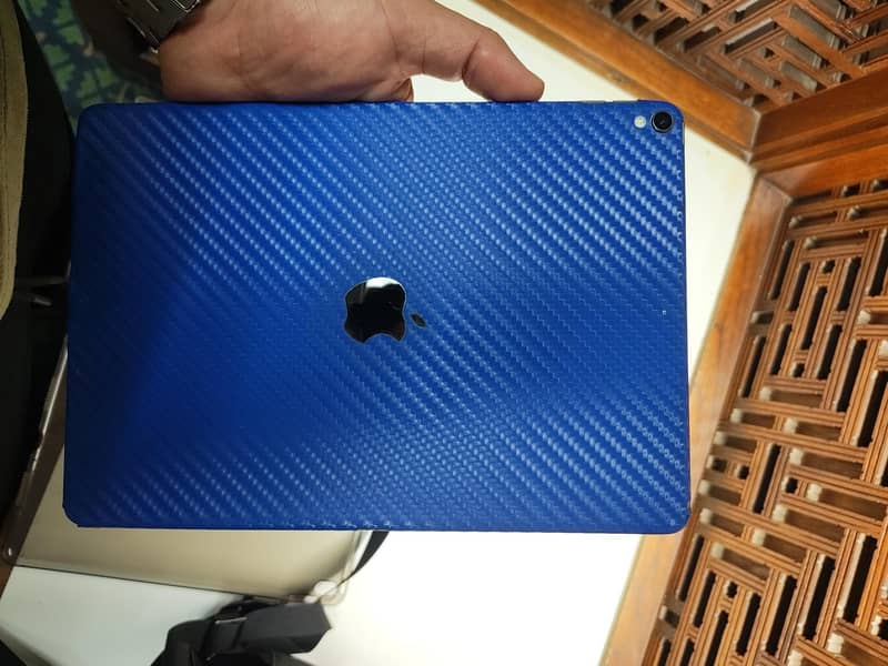 Apple iPad Pro 10.9 – 64GB 1