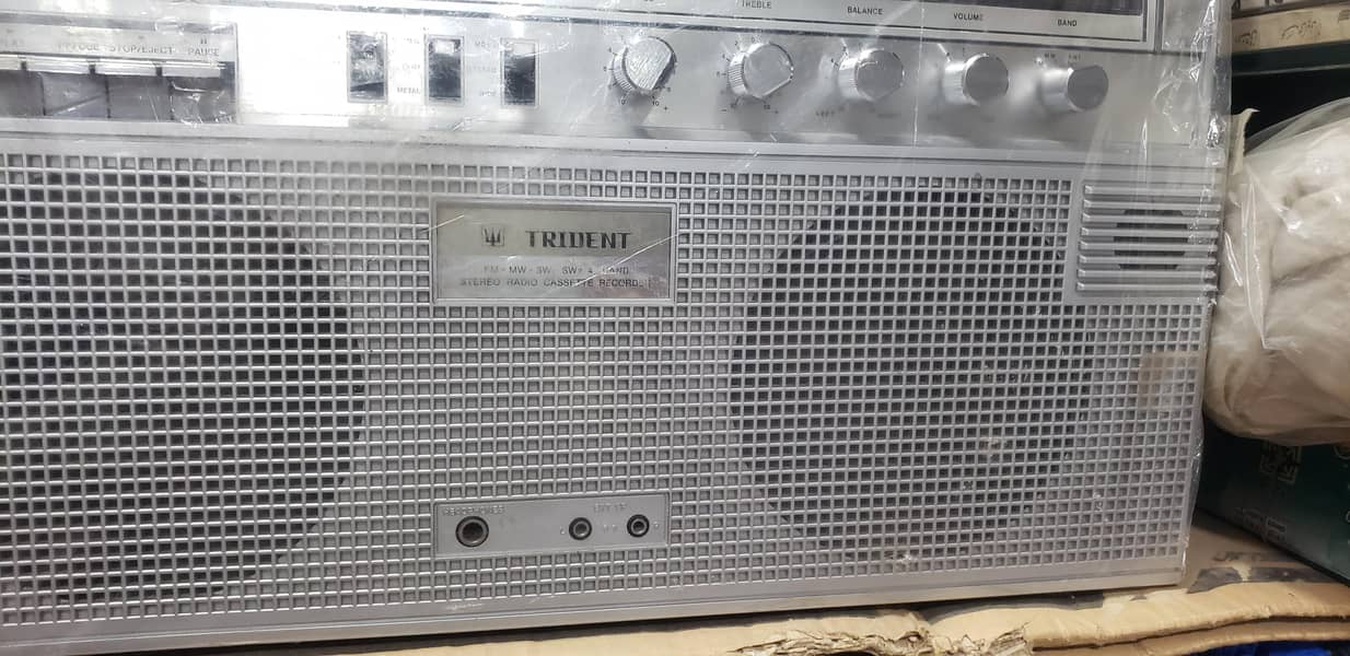 Radio pye 10