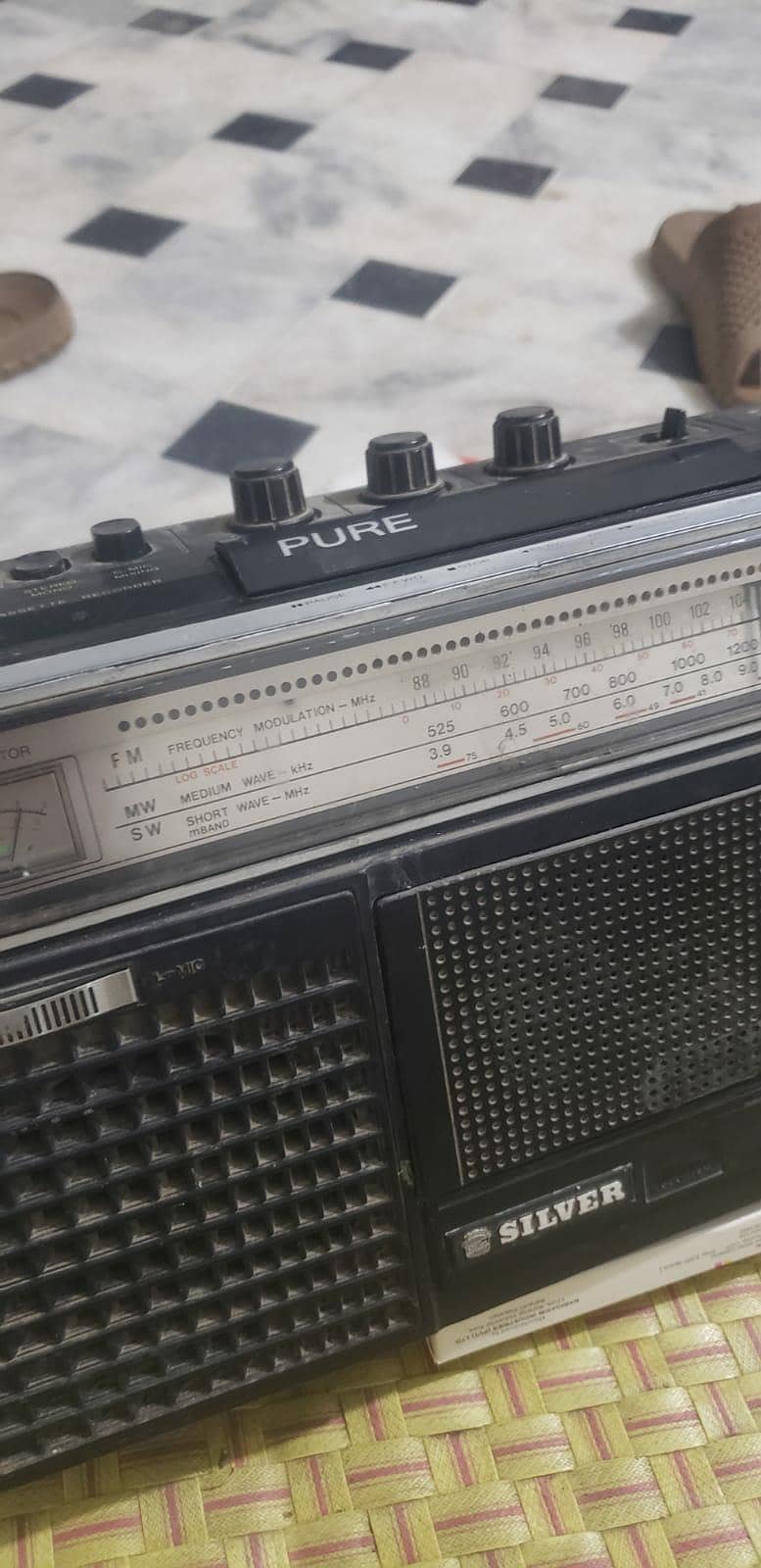 Radio pye 12