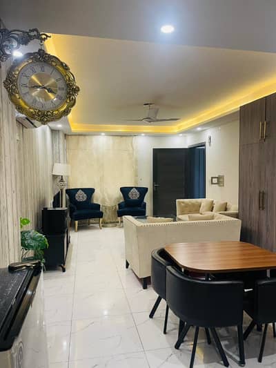 1 BED LUXURY FURNISHED FOR RENT IN GULBERG GREEN