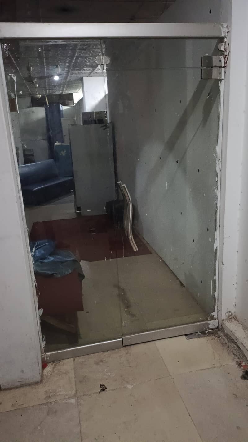 mirror door 0