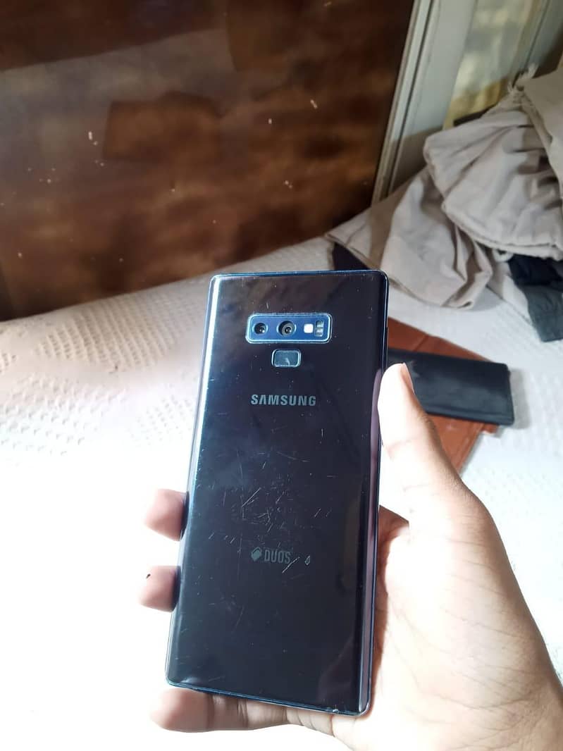 Samsung Mobile Note 9 5