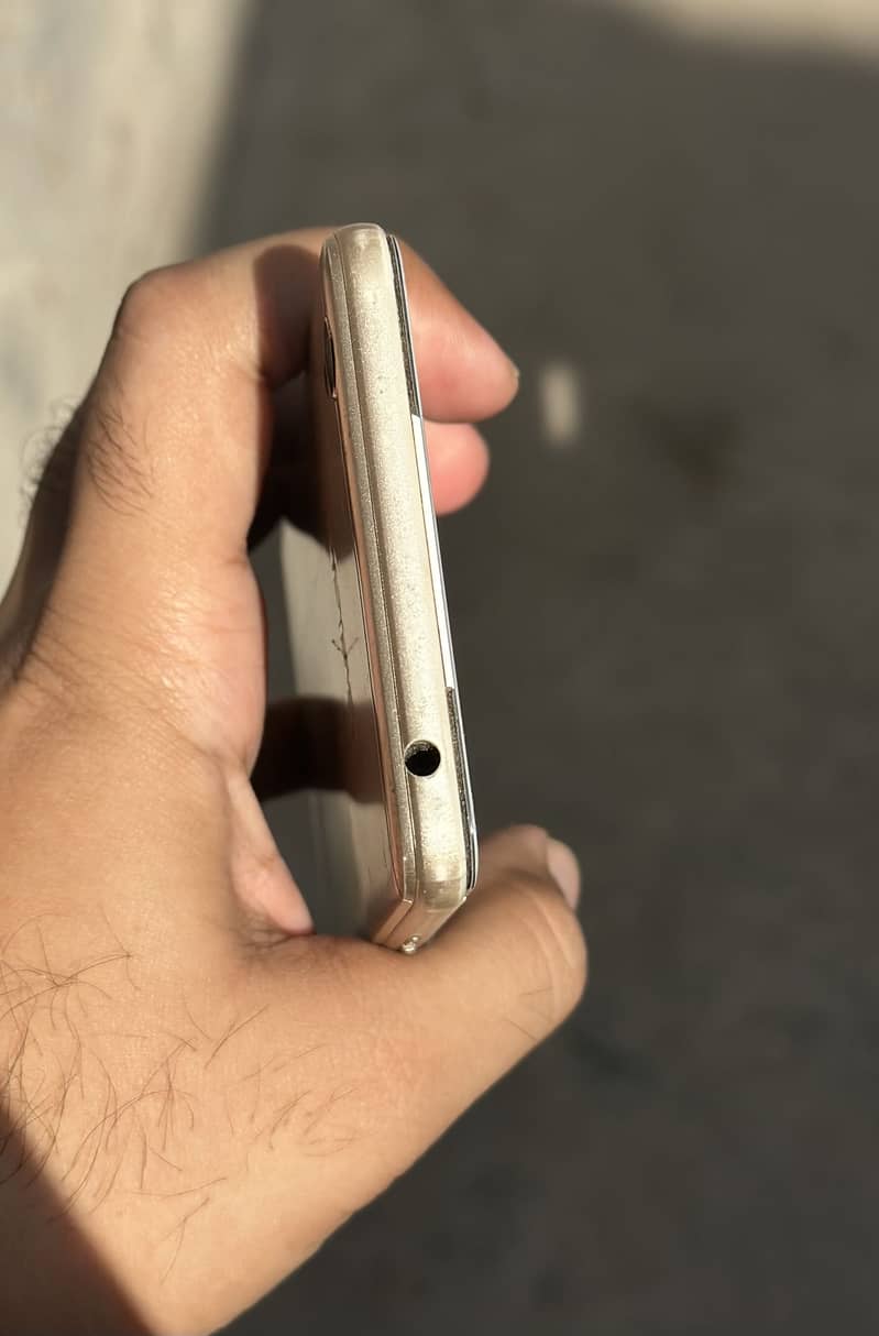 OPPO A37 5