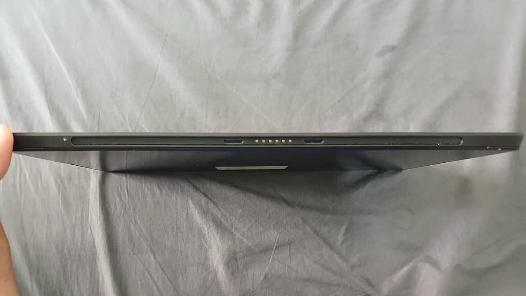 Microsoft Surface RT (Window Tablet) 5