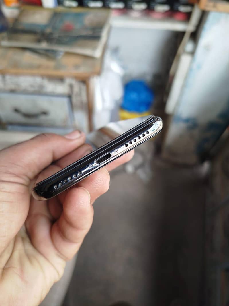 Apple iPhone X 2