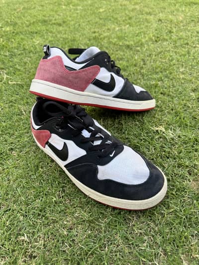 Nike SB Alleyoop "White/Black/University Red" sneakers