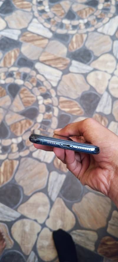 Apple iPhone 11 Pro Max jv sim locked