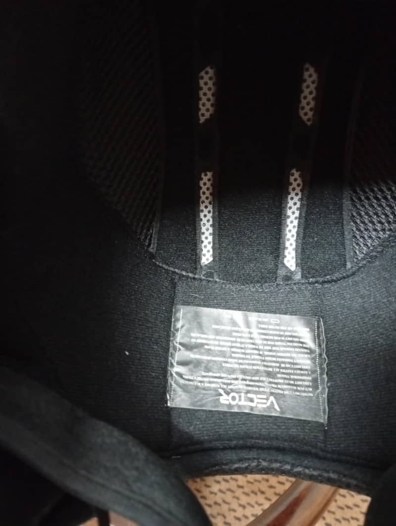 three steps helmet 10