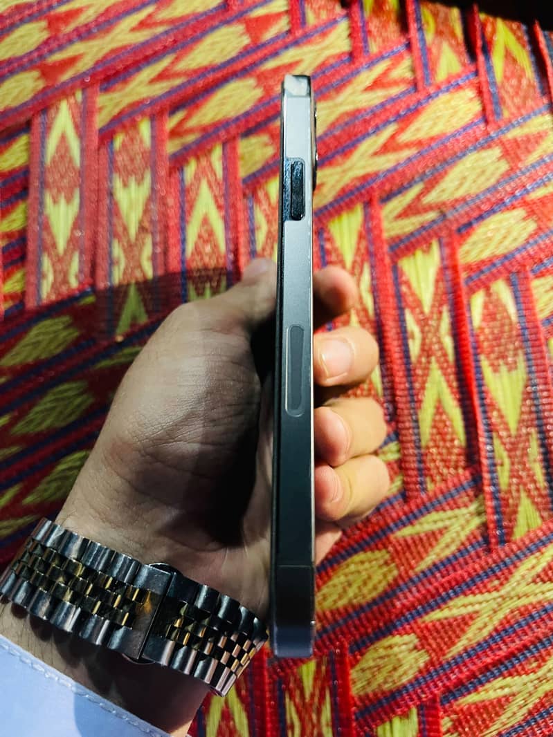 Apple iPhone 12 Pro 1