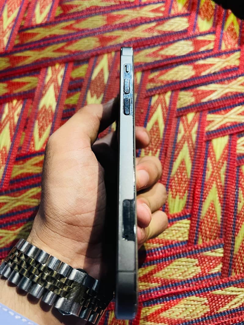 Apple iPhone 12 Pro 3