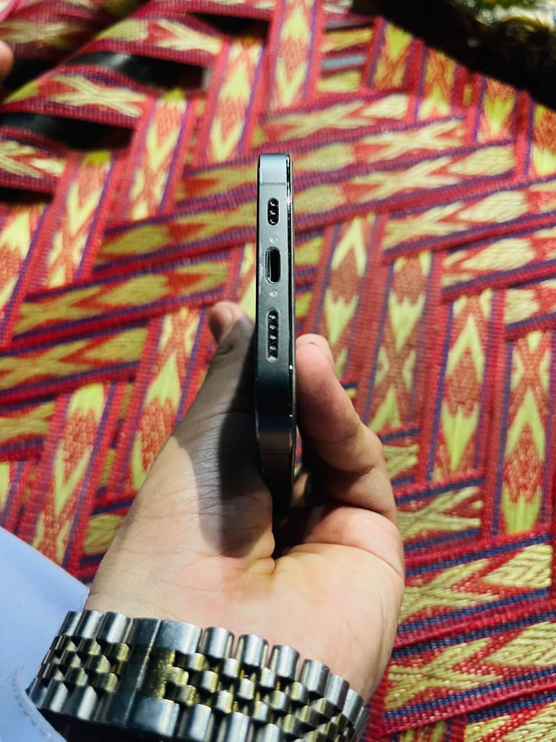 Apple iPhone 12 Pro 4