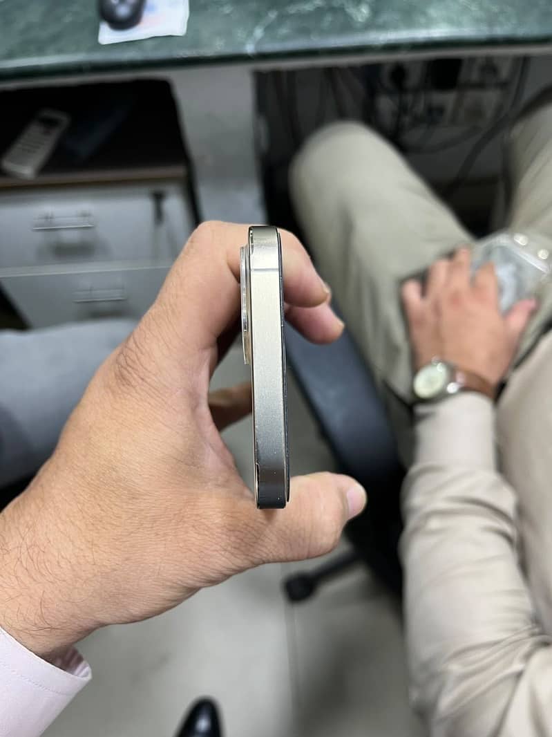 Apple iPhone 12 Pro 2