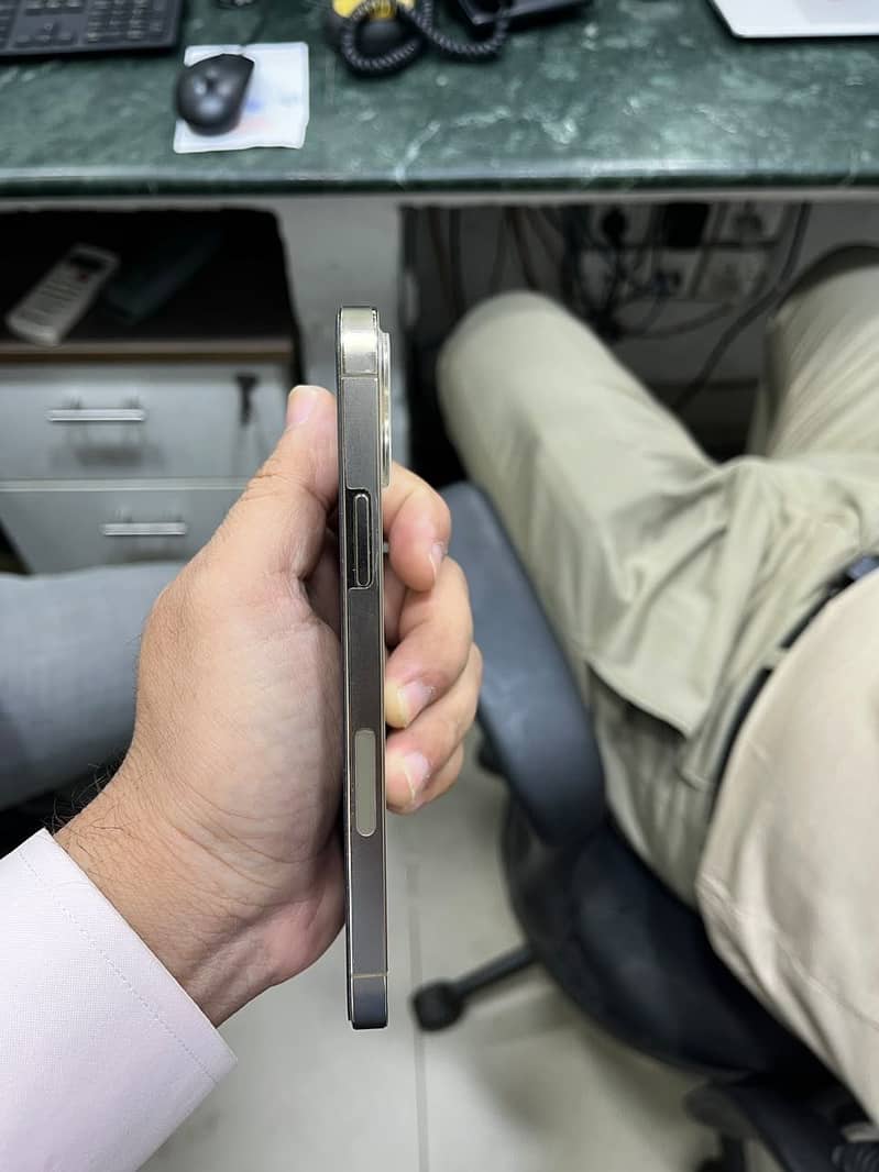 Apple iPhone 12 Pro 6