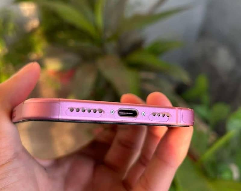 Apple iPhone 16 Plus 5