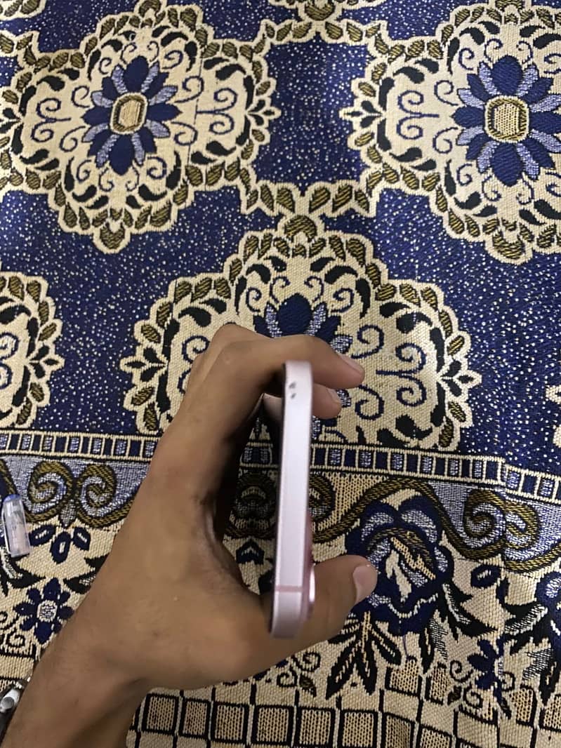 Apple iPhone 15 plus 5