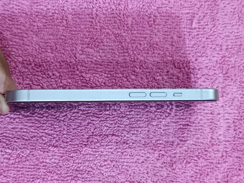 Apple iPhone 14 1