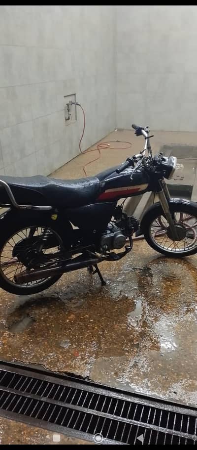 Honda 70 for urgent Sale 1993 modal karachi 0318/23/50/621