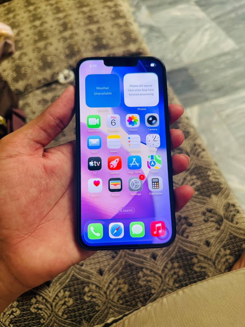 Apple iPhone 13 1