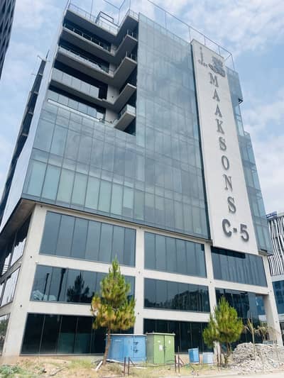 4500 Sq. Ft Corporate Prime Location With Direct Access And Stunning View Of Gulberg Greens, Red Bridge