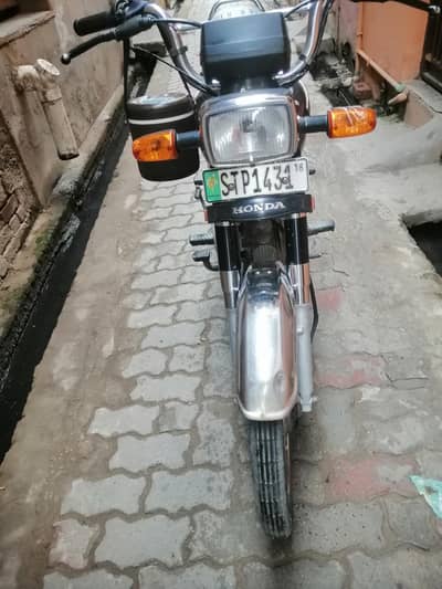 Bike All ok engine ok ha one hand use 03092765128