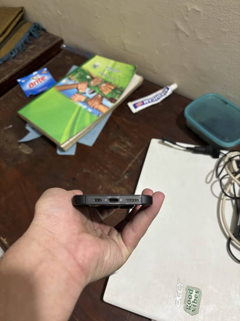 Apple iPhone 14 Pro 2