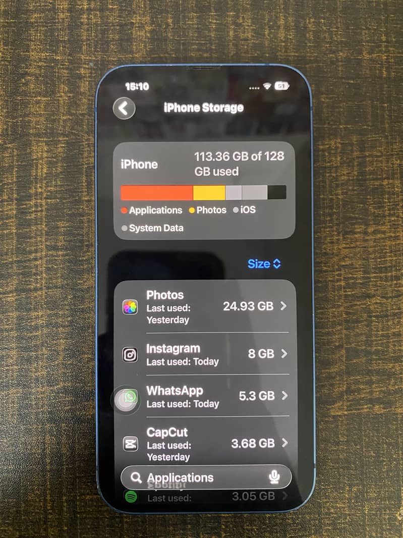 Apple iPhone 13 8