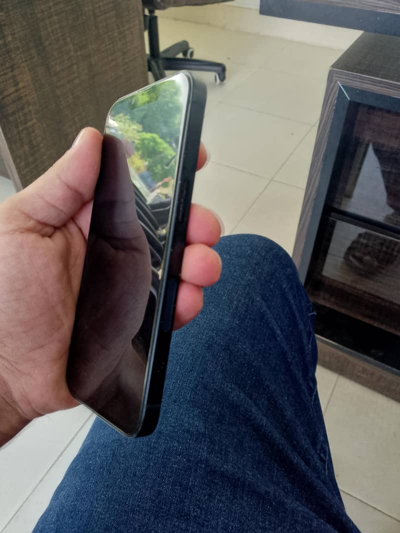 Apple iPhone 13 3