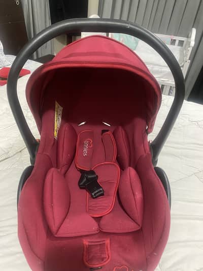 Tinnies Baby carry cot / baby car seat