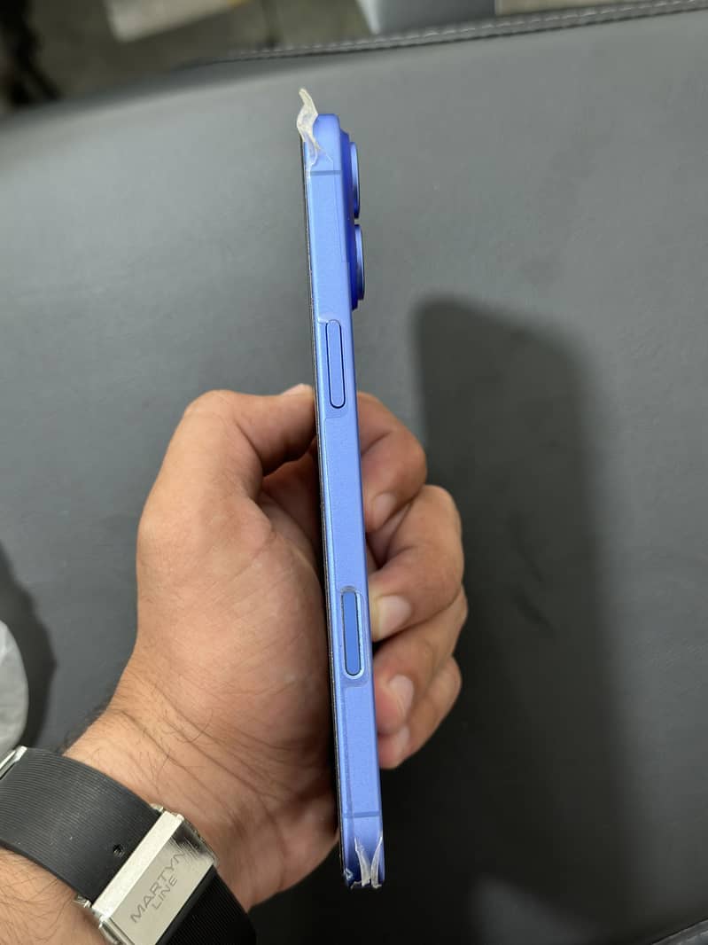 Apple iPhone 16 Plus 4