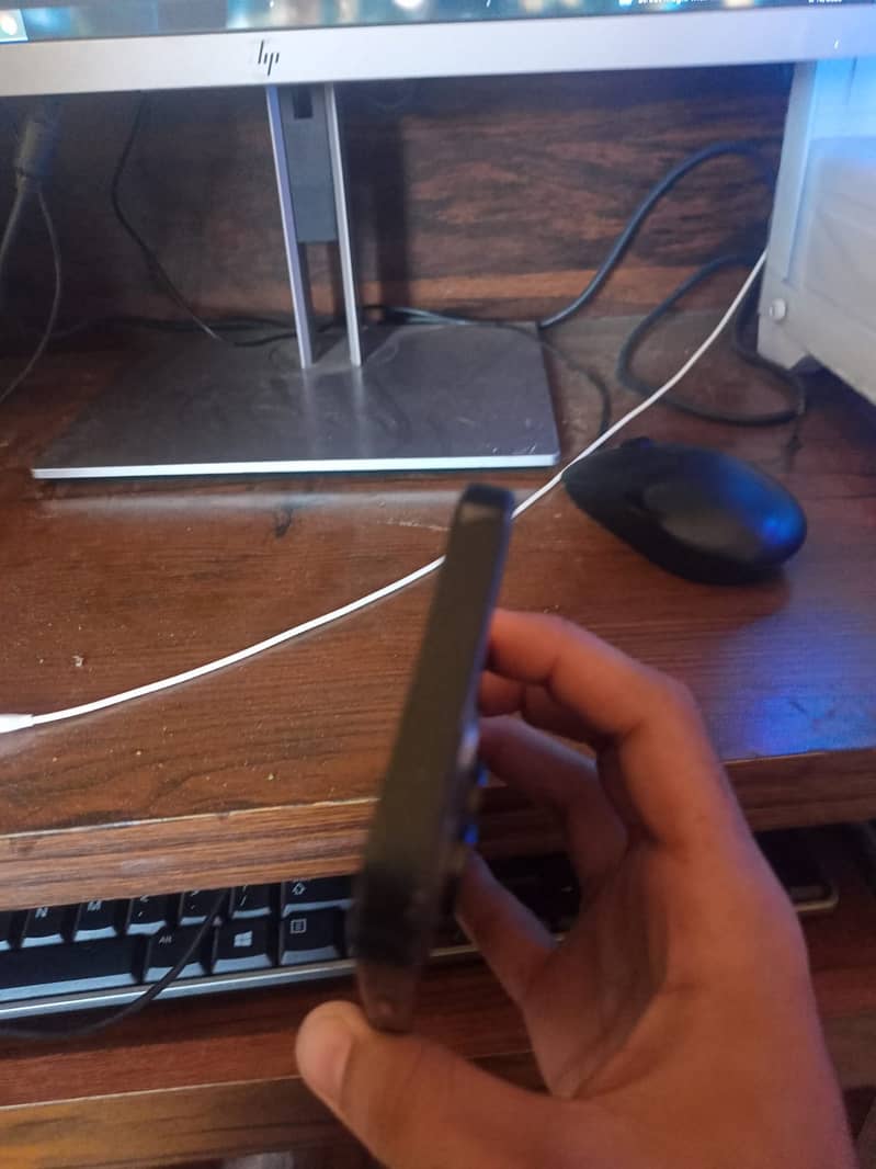 Apple iPhone 14 3