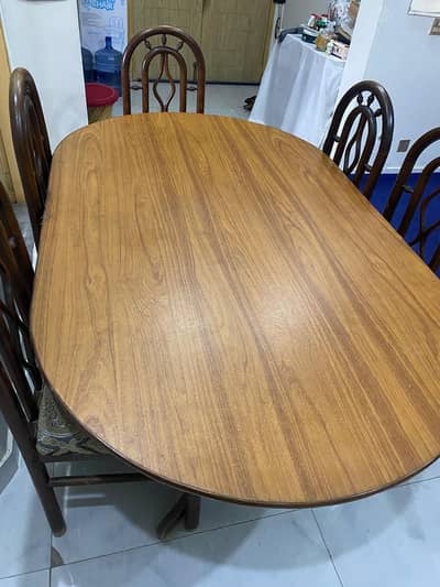 Dining Table with 6 chairs