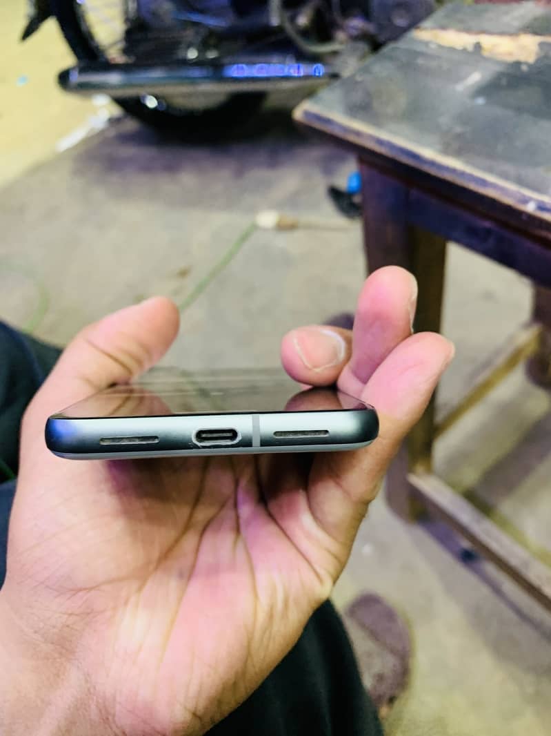 Google Pixel 8 7