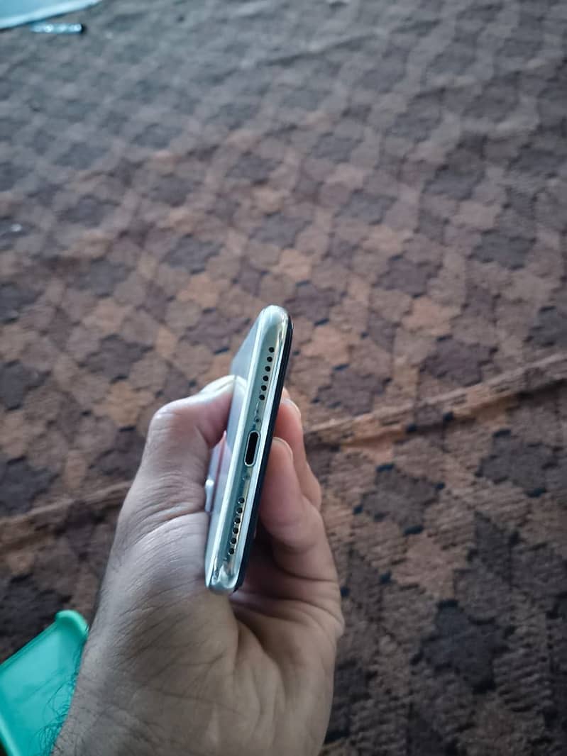 Apple iPhone X 1