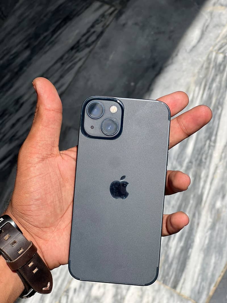 Apple iPhone 13 0