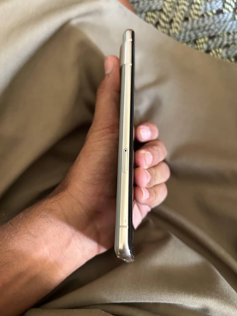 Google pixel 7 pro 4