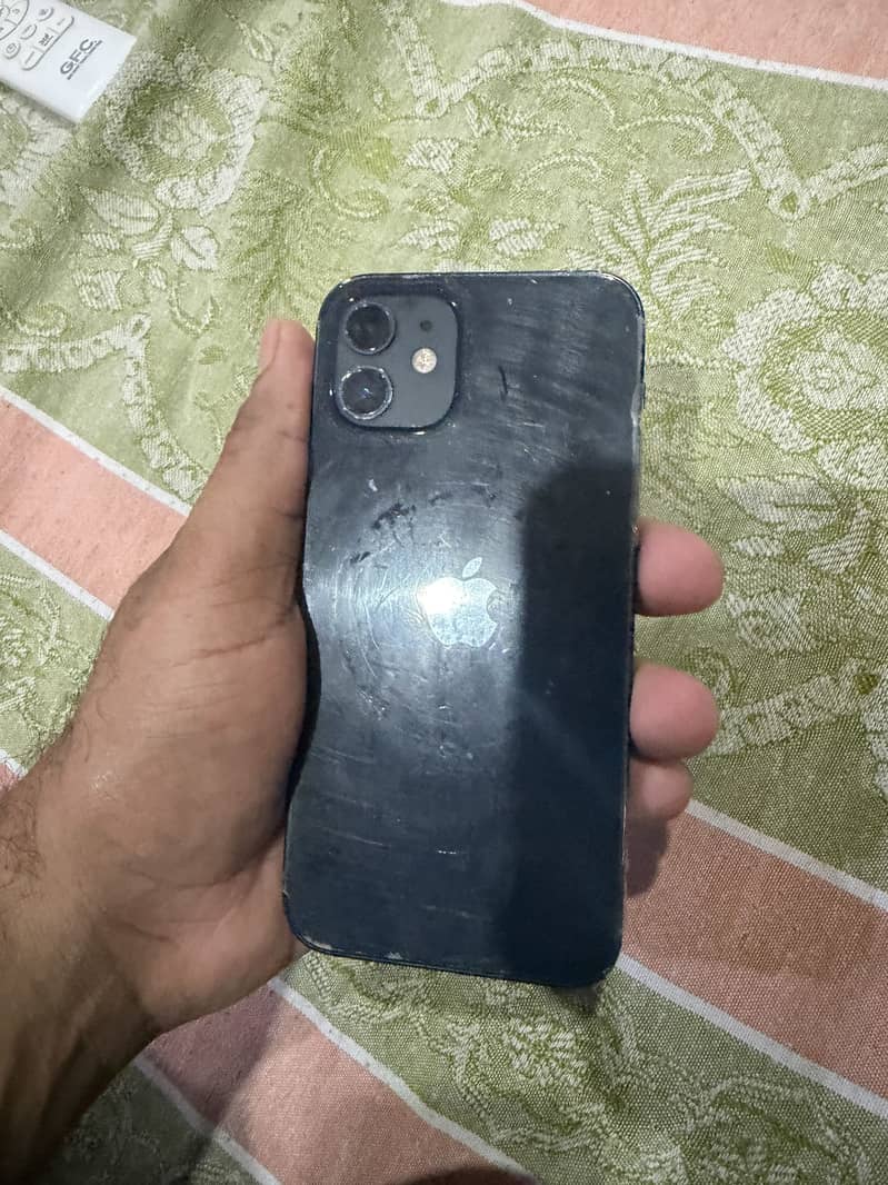 Apple iPhone 12 3