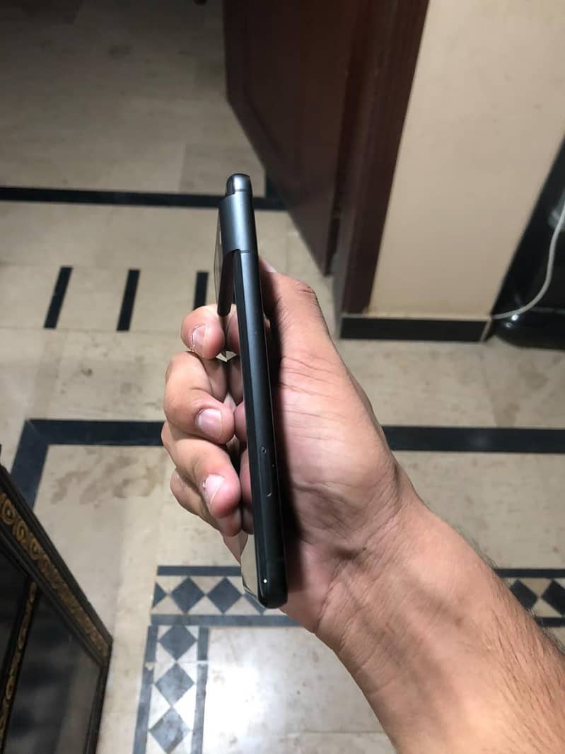 Google Pixel 8 3